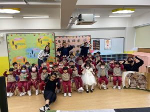 〔2023-03-23〕澳門戲劇團體「足跡」到本校為幼低班進行話劇表演