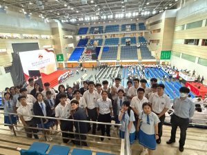 〔2025-09-03〕海星中學師生觀看抗戰勝利80週年大會閱兵盛況